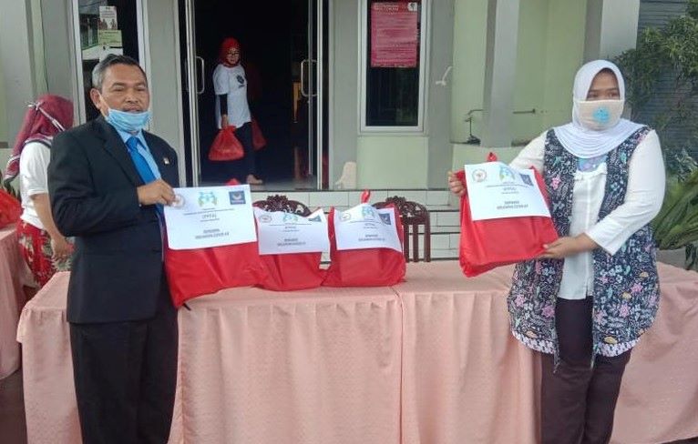 Satori Bagikan Bantuan untuk Perempuan dan Anak di Cirebon